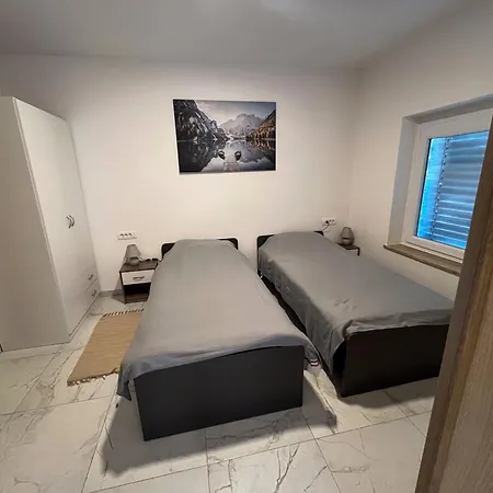 Mandy Apartment *