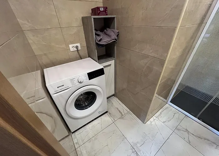 Mandy Recica ob Savinji